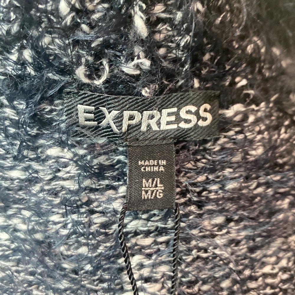 Express Cardigan - Picture 11 of 16